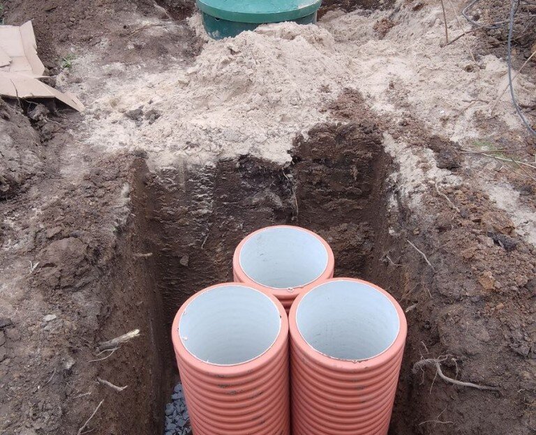 Установка септика КолоВеси 8 и дренажного колодца